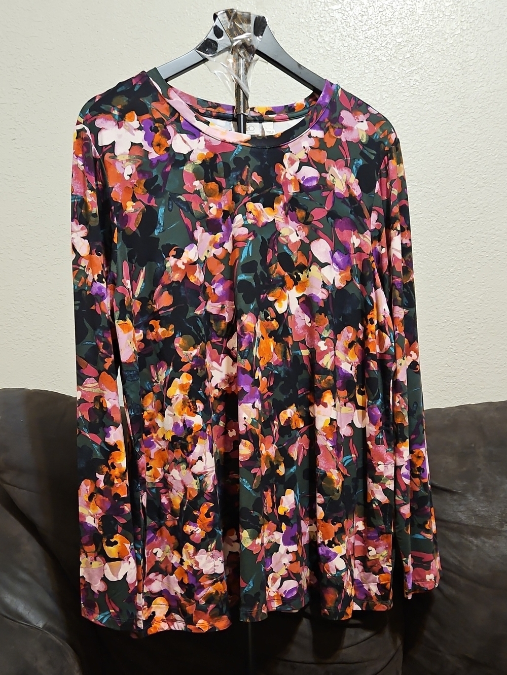 LOGO by Lori Goldstein Black Multicolor Long Sleeve Swing Top With Pockets.